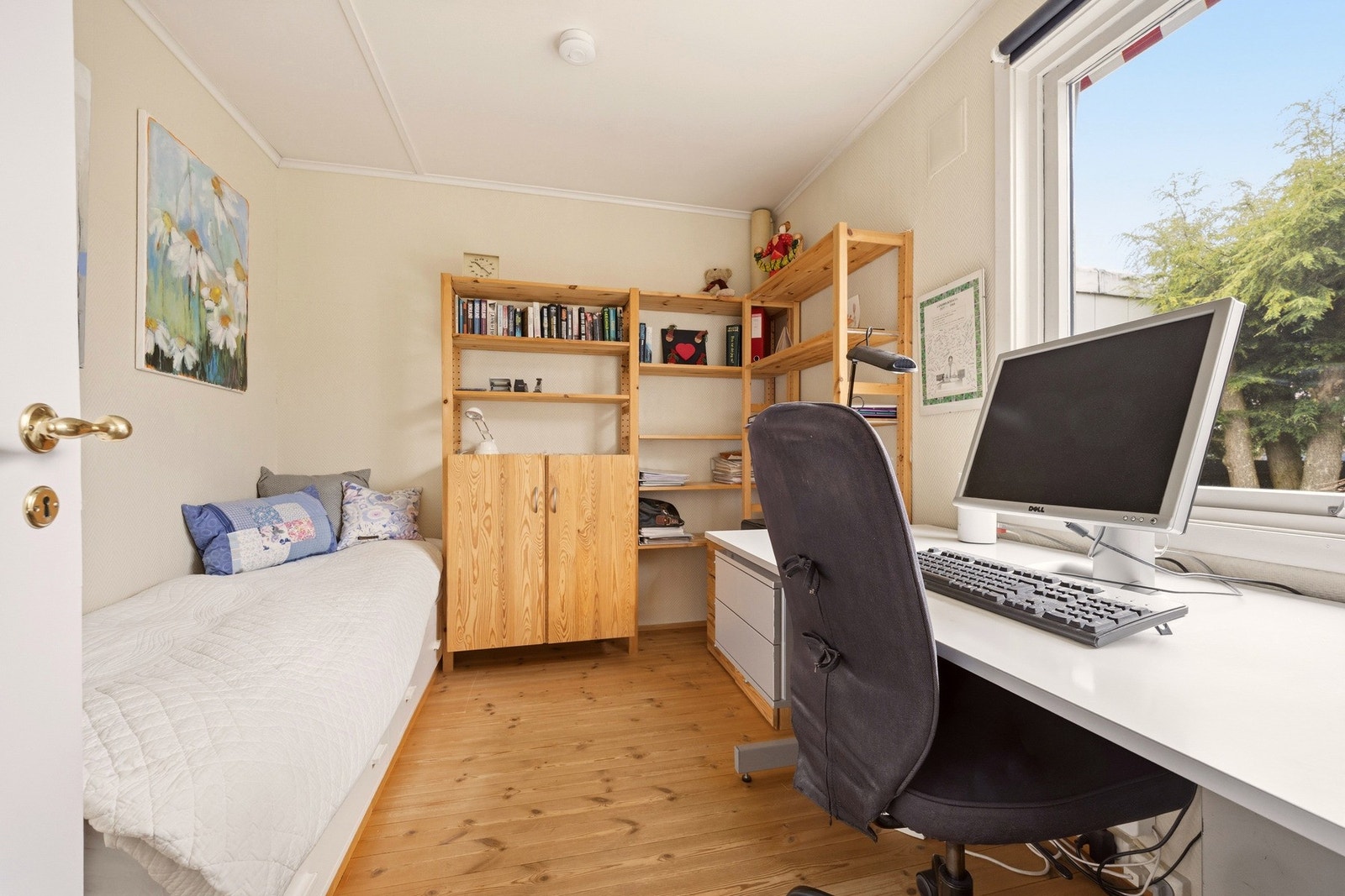 Perfekt som barnerom, gjesterom eller hjemmekontor. Galleribilde