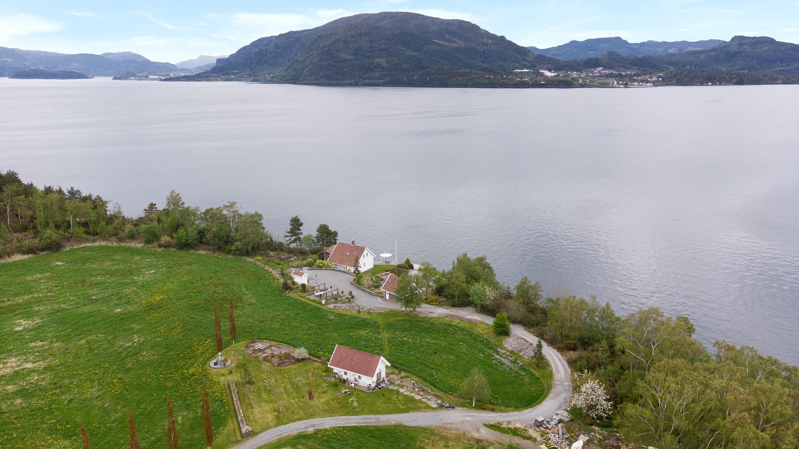 Fra eiendommen til Ferjekaien er det ca. 1,5 km. Galleribilde