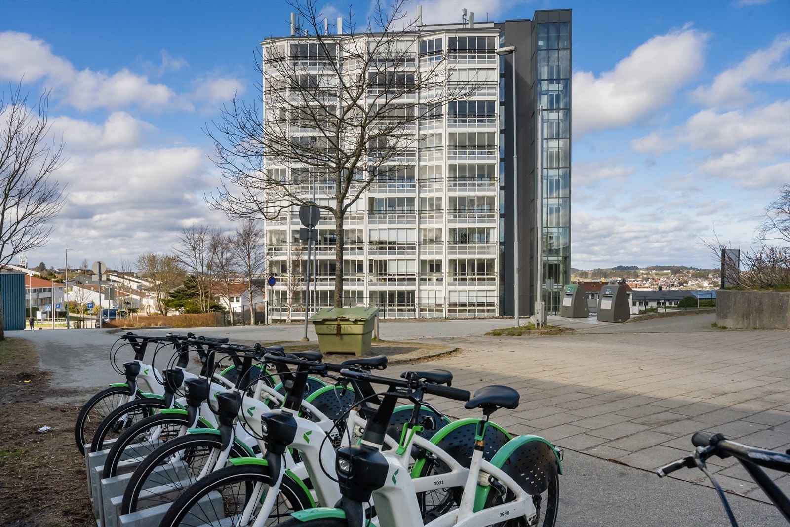 Det er tilrettelagt for sykkelparkering på fellesområdet. Galleribilde