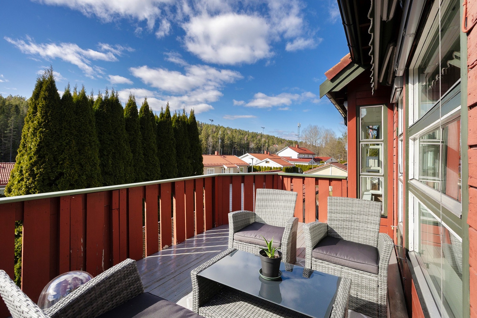 Stor og solrik terrasse! Galleribilde