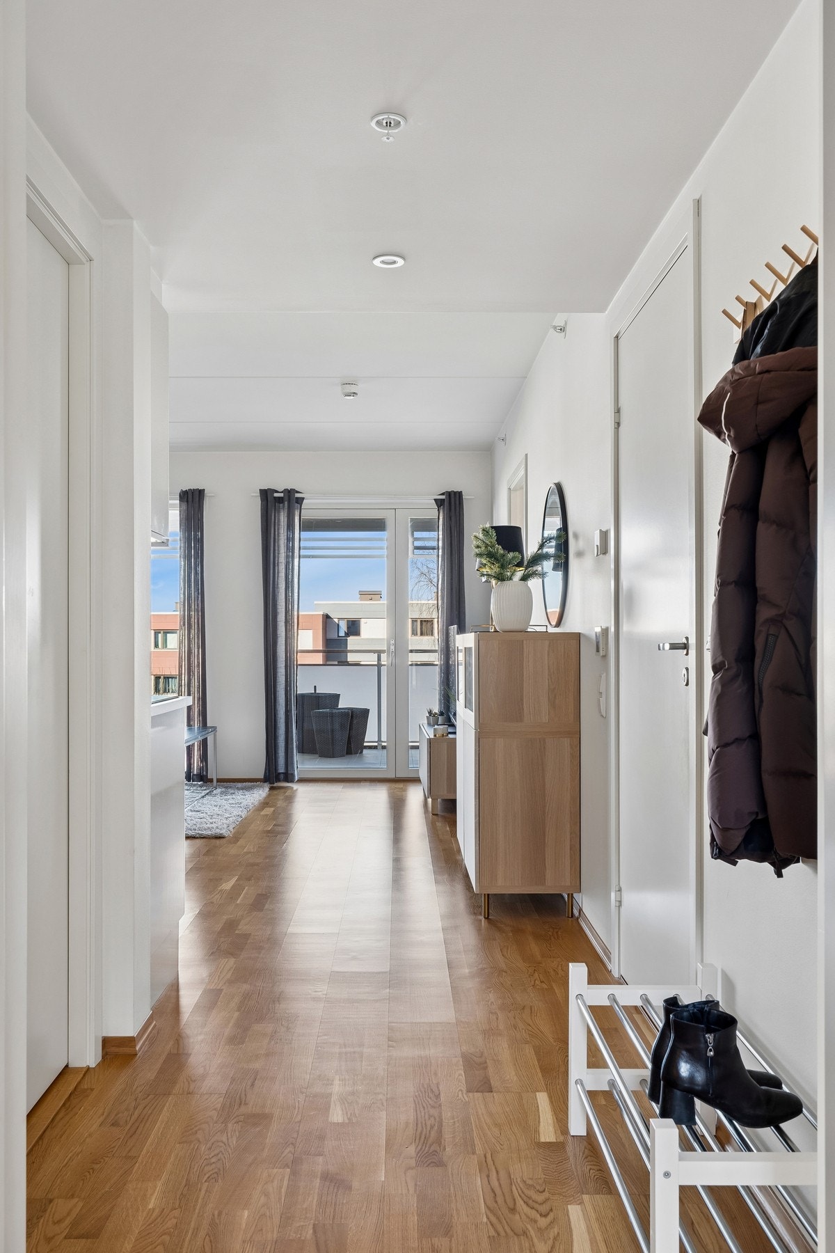 Velkommen inn til en fin og moderne leilighet fra 2019! Galleribilde
