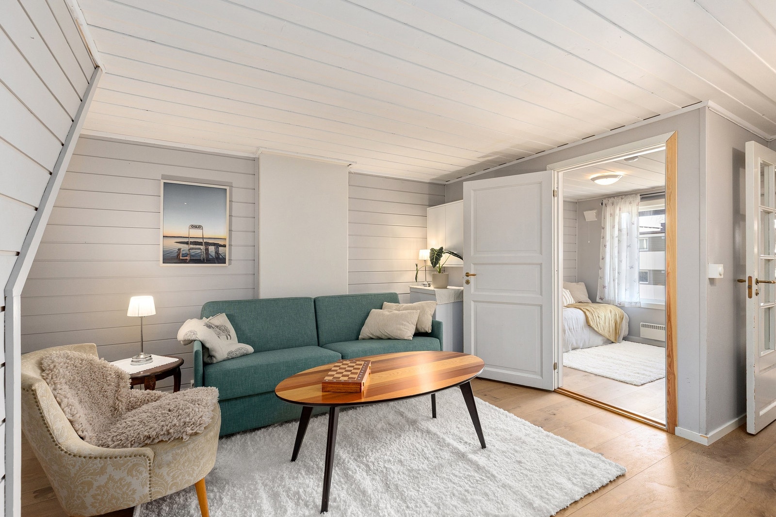 Fra hallen er det tilgang til en rom som benyttes som soverom Galleribilde