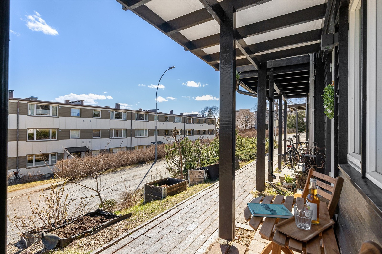 Boligen er tilknyttet Huseierlaget Brekkelia Terrasse og ligger i et meget barnevennlig nabolag Galleribilde