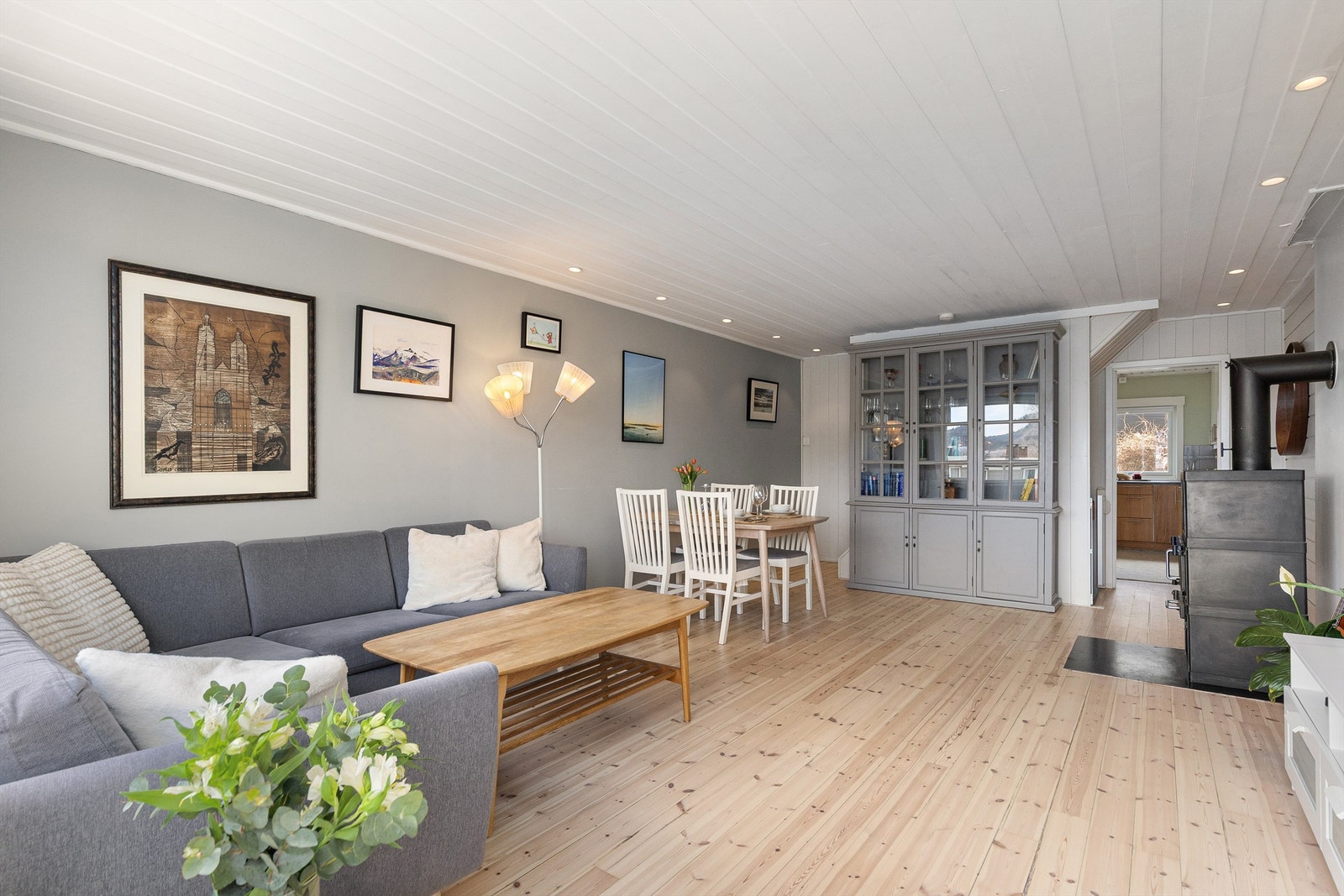 Innholdsrikt rekkehus over tre plan i populært og barnevennlig område! Foto: Petter Tanum/Tanum foto Galleribilde