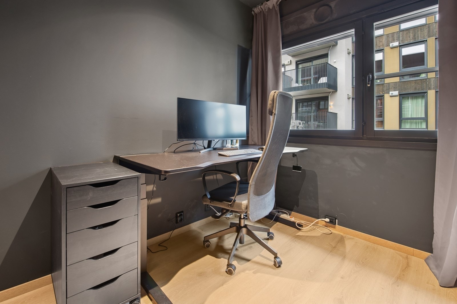 Det minste soverommet blir i dag benyttet som kontor. Galleribilde