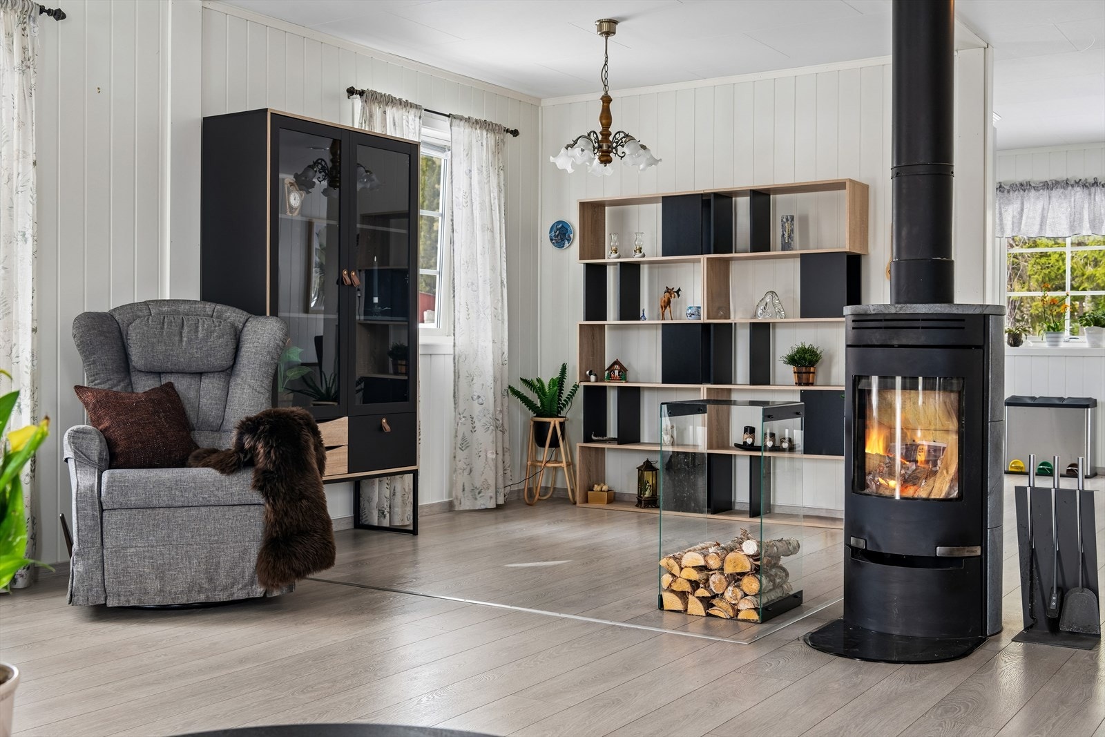 Lun og en sosial atmosfære. Galleribilde