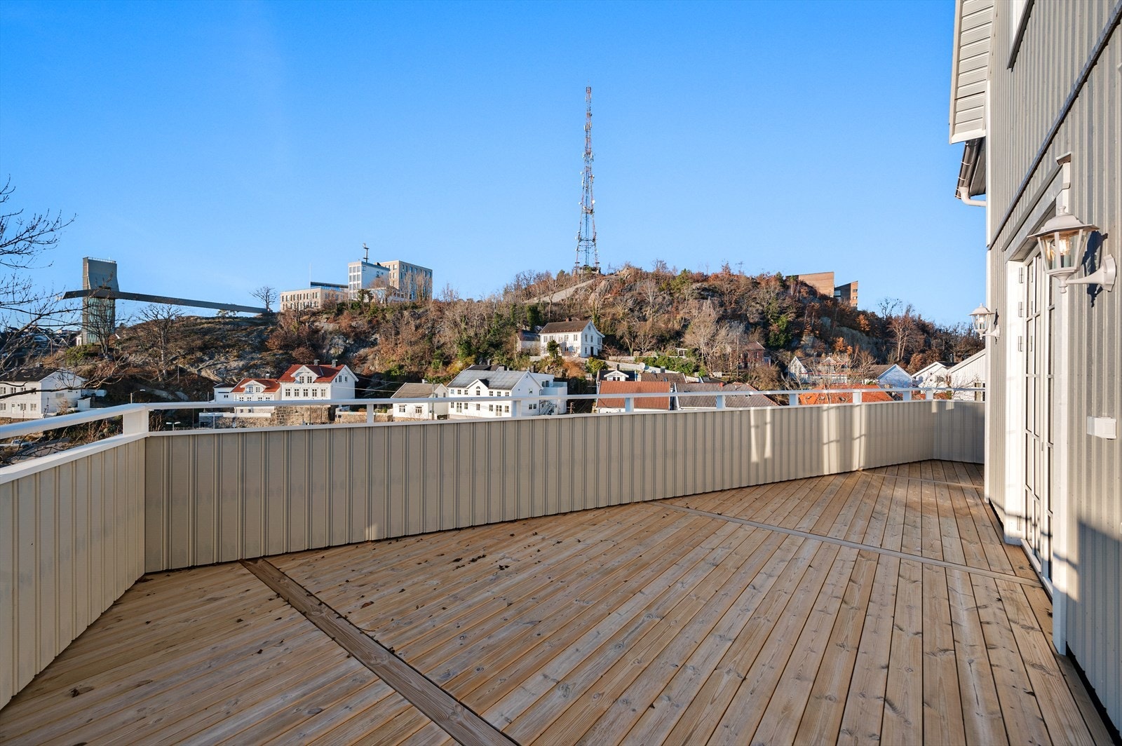 Vestvendt med gode solforhold Galleribilde