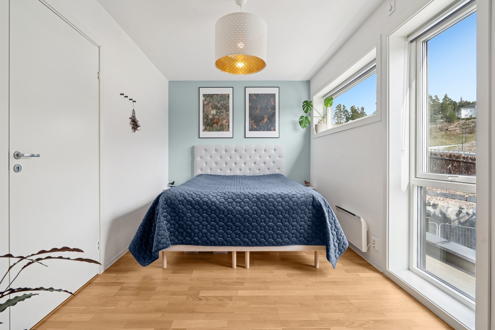 Soverom 1 med garderobeløsning. Galleribilde