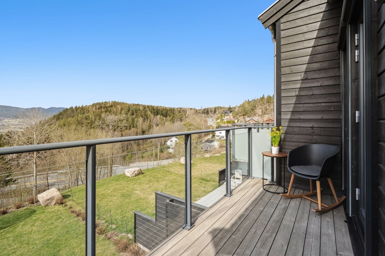 Nydelig utsikt fra balkongen i andre etasje. Galleribilde