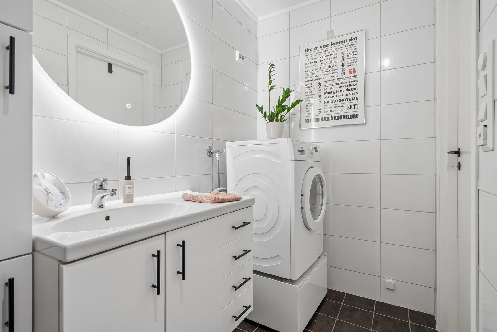 og opplegg for vaskemaskin Galleribilde
