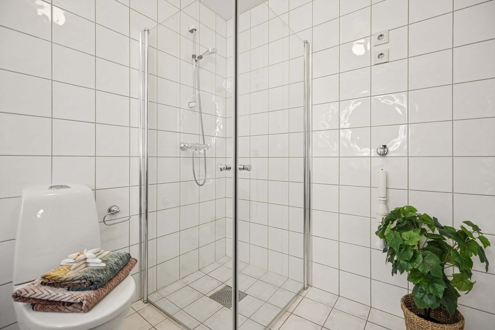 Det er opplegg og plass for vaskemaskin. Galleribilde