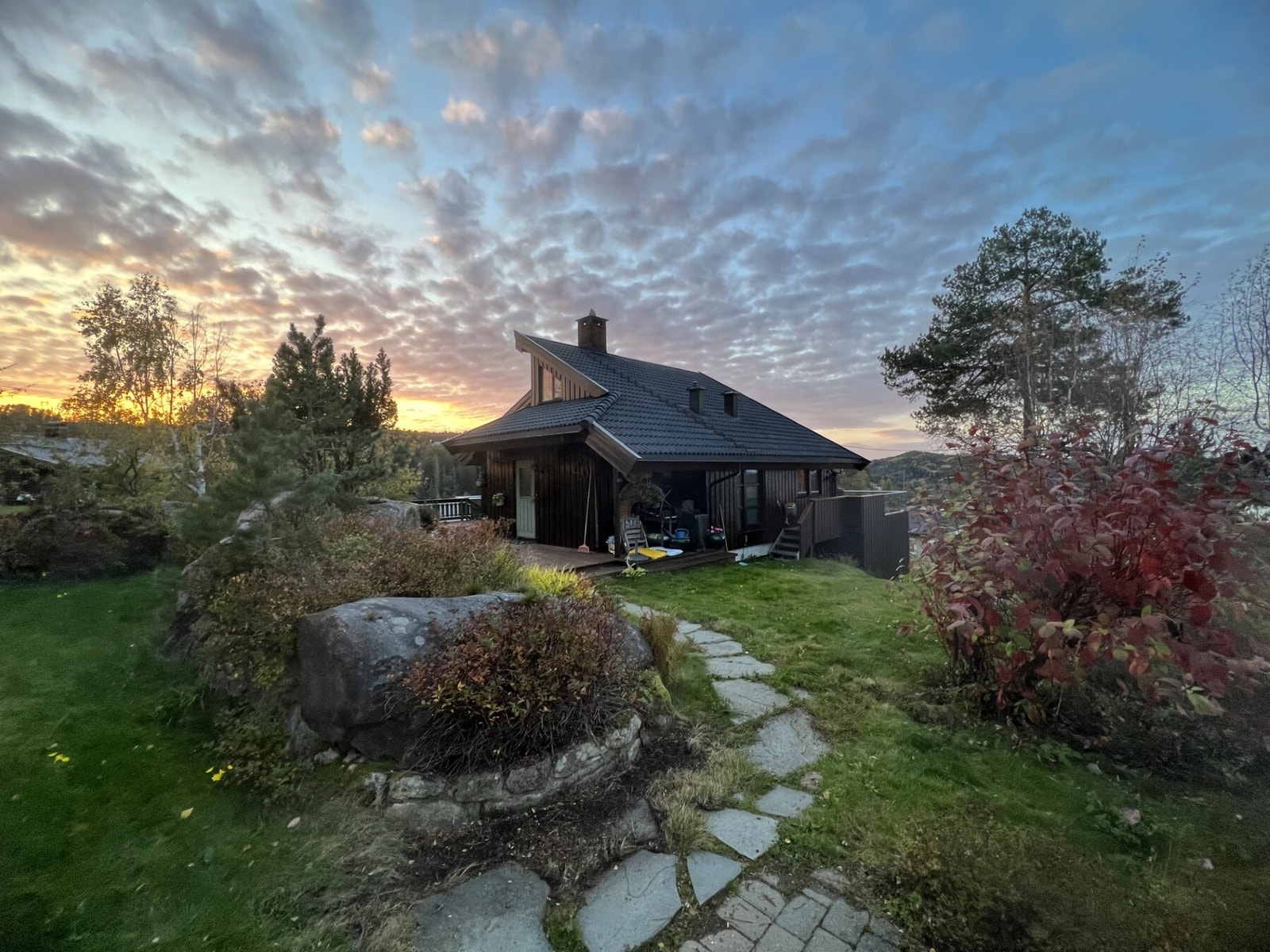 Sommerbilde tatt av selger. Galleribilde
