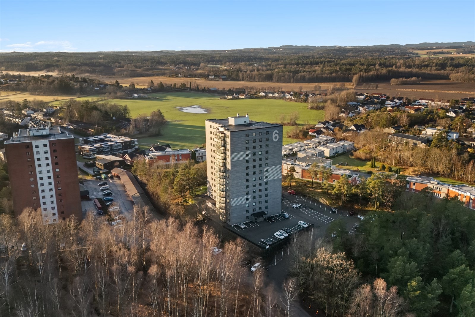 Bygget gjennomgikk en vesentlig fasadeendring for kort tid siden Galleribilde