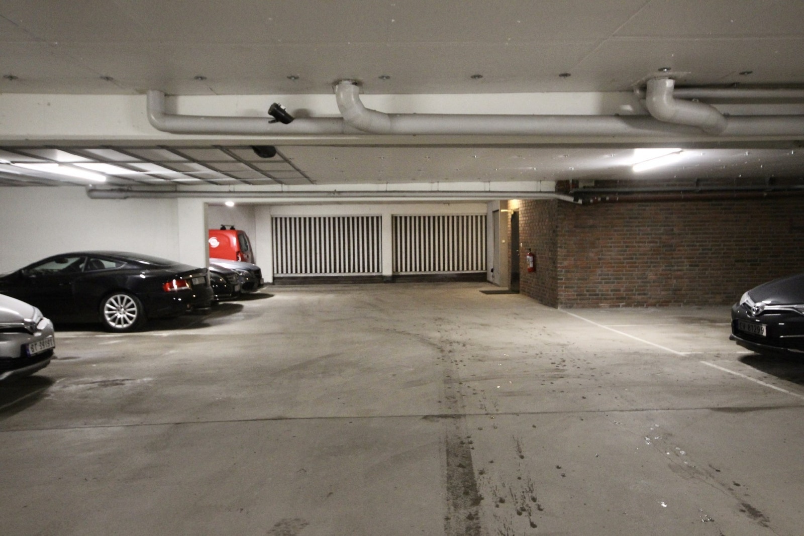 Det medfølger 1 parkeringsplass med elbil-lader i felles anlegg. Galleribilde