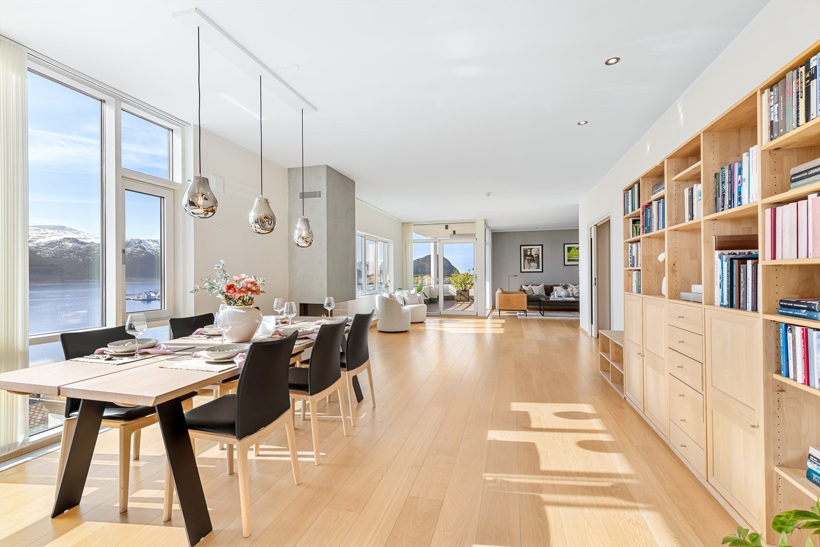 Leiligheten har en meget god planløsning og fremstår som innflyttingsklar. Galleribilde