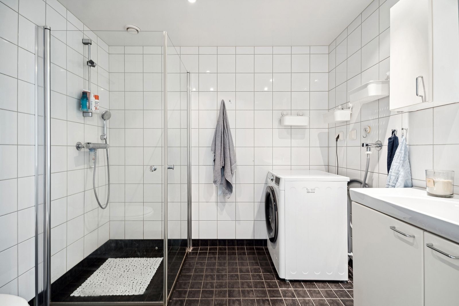 Bad | Vaskemaskin medfølger. Galleribilde