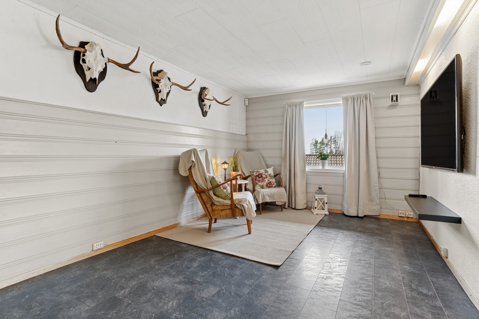 Fint rom i underetasje Galleribilde