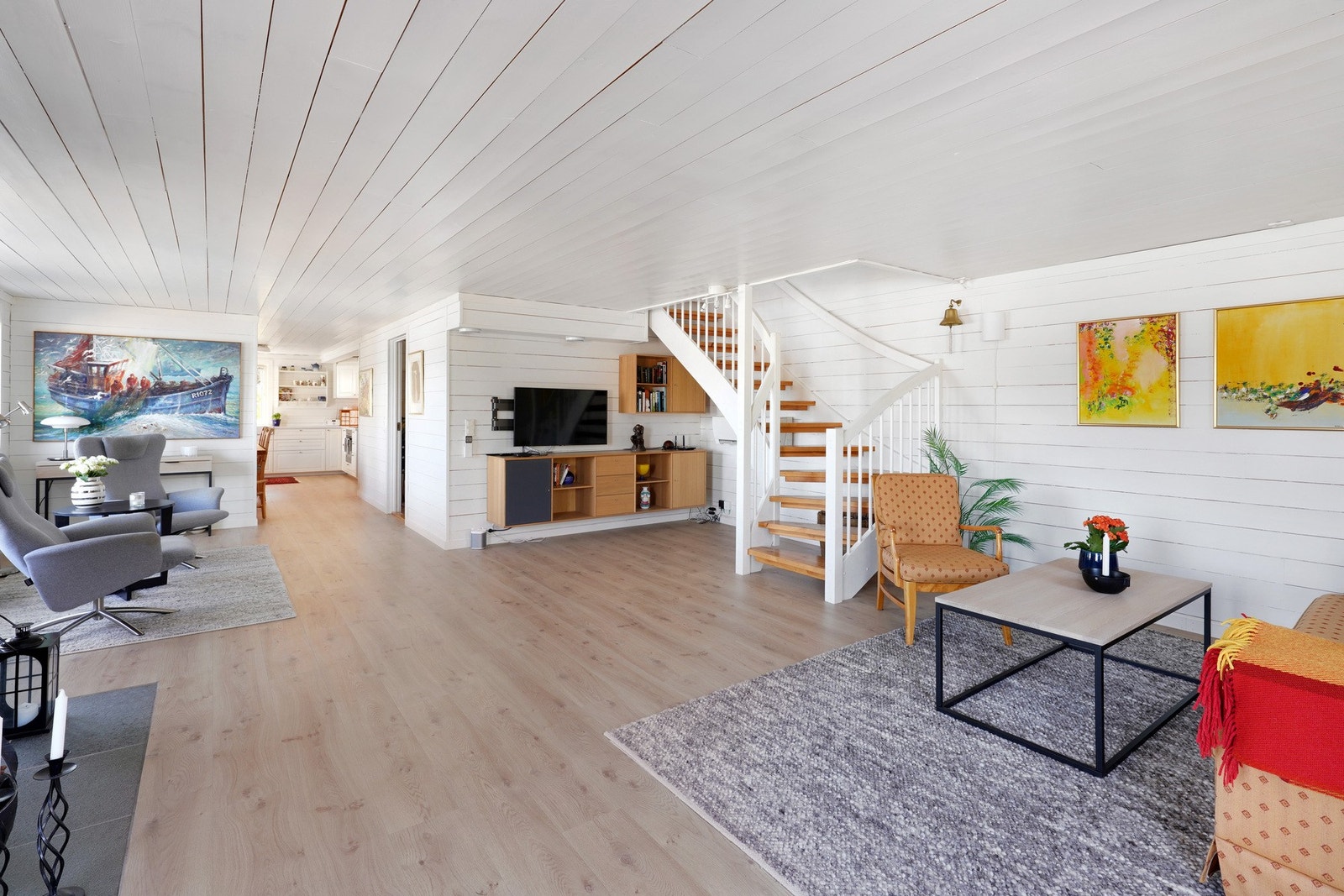 Det er god plass til salong og spisebord Galleribilde