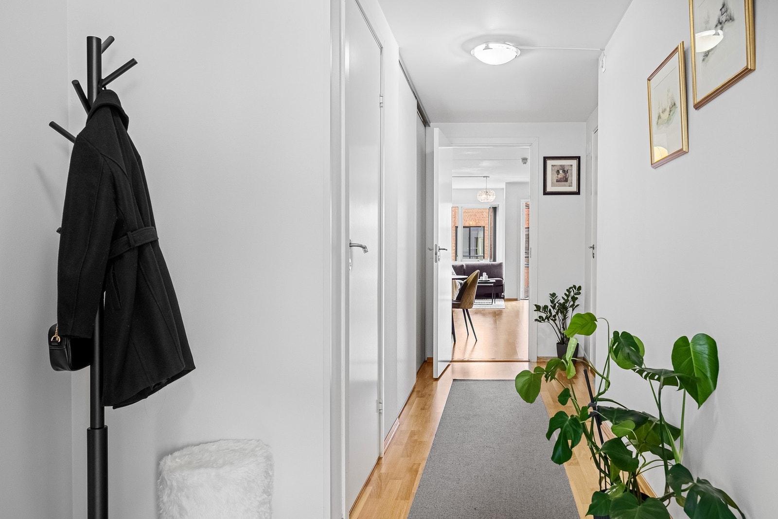 Leiligheten har gjennomgående planløsning og god standard Galleribilde