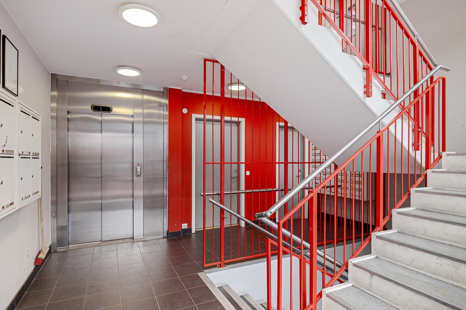 Leiligheten ligger i 4. etasje med heisadkomst Galleribilde