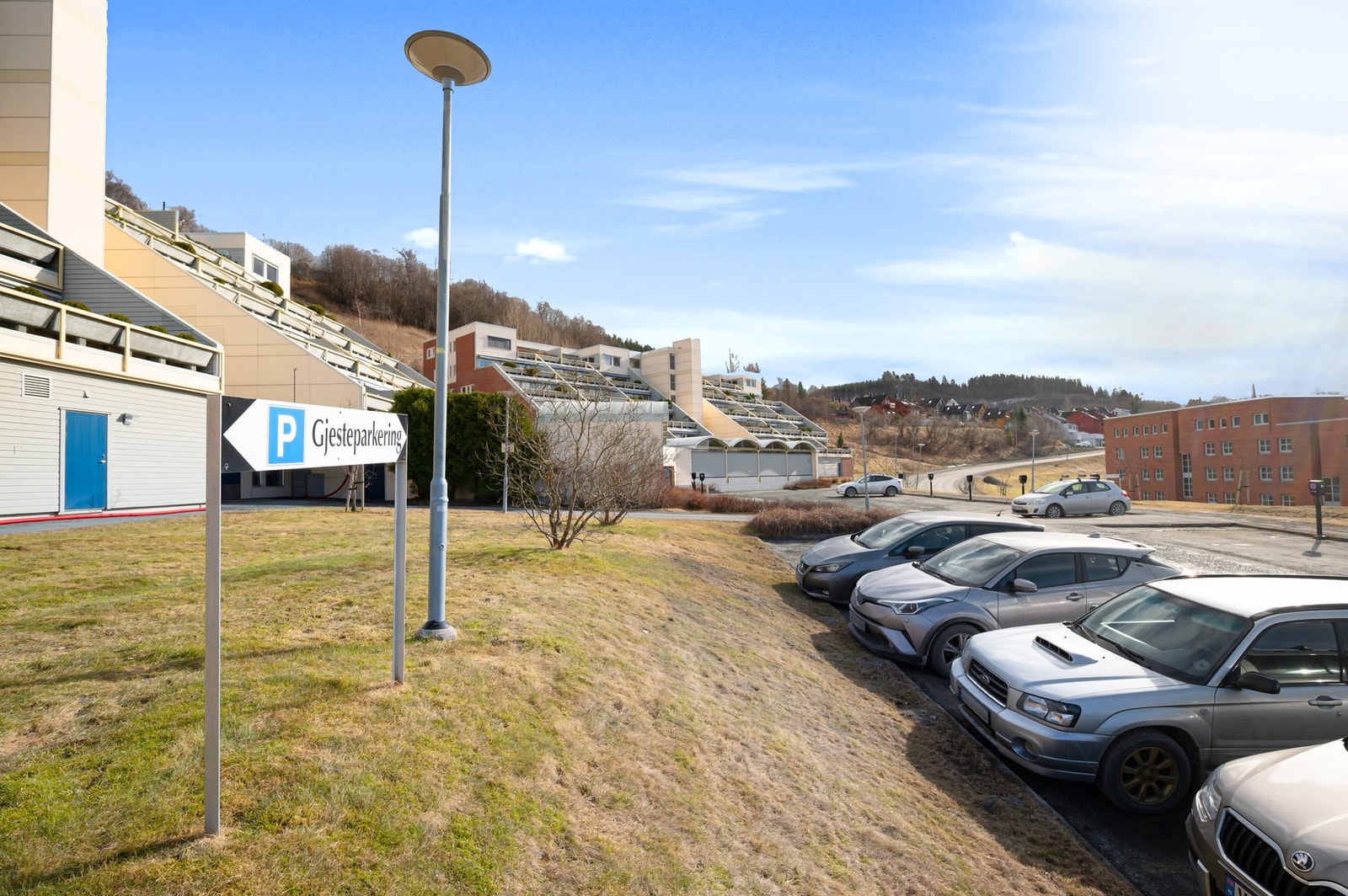 Det er også gjesteparkering på området. Galleribilde