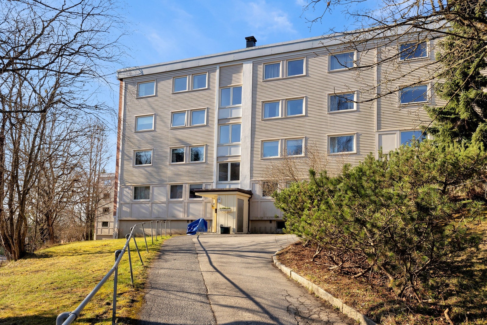 Langbølgen 61 - fasade Galleribilde
