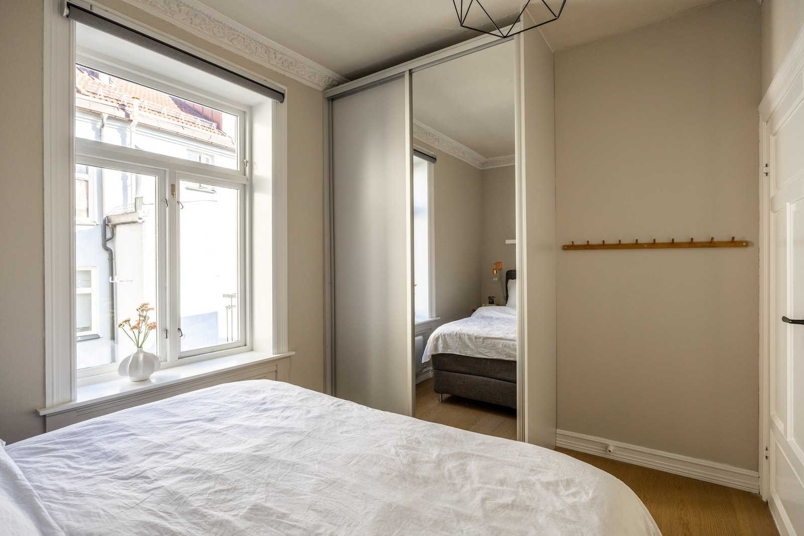 Plassbygget garderobeskap Galleribilde