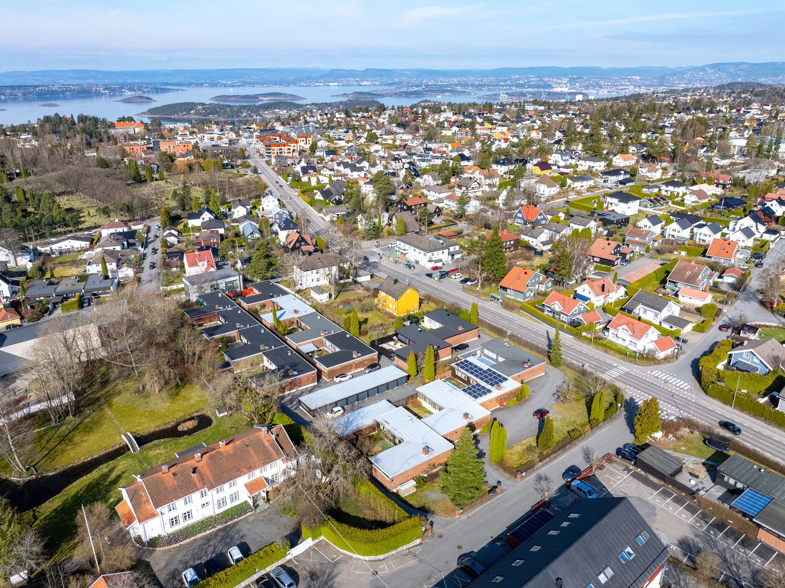 Boligen grenser mot Munkerud gård og har en attraktiv beliggenhet Galleribilde