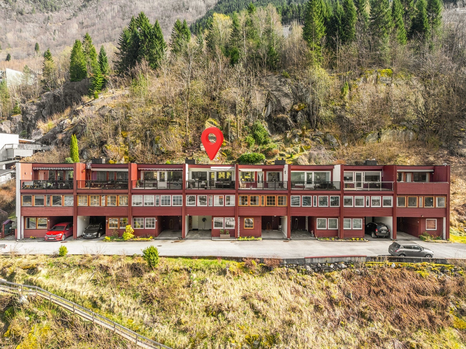 Nordvik Hardanger v/Torstein Mæland har gleden av å presentere Ragdevegen 8! Foto: Studiovest v/Aleksander koløy Galleribilde
