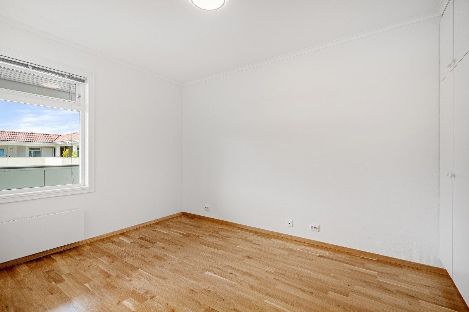 Soverom 2, med garderobeskap Galleribilde