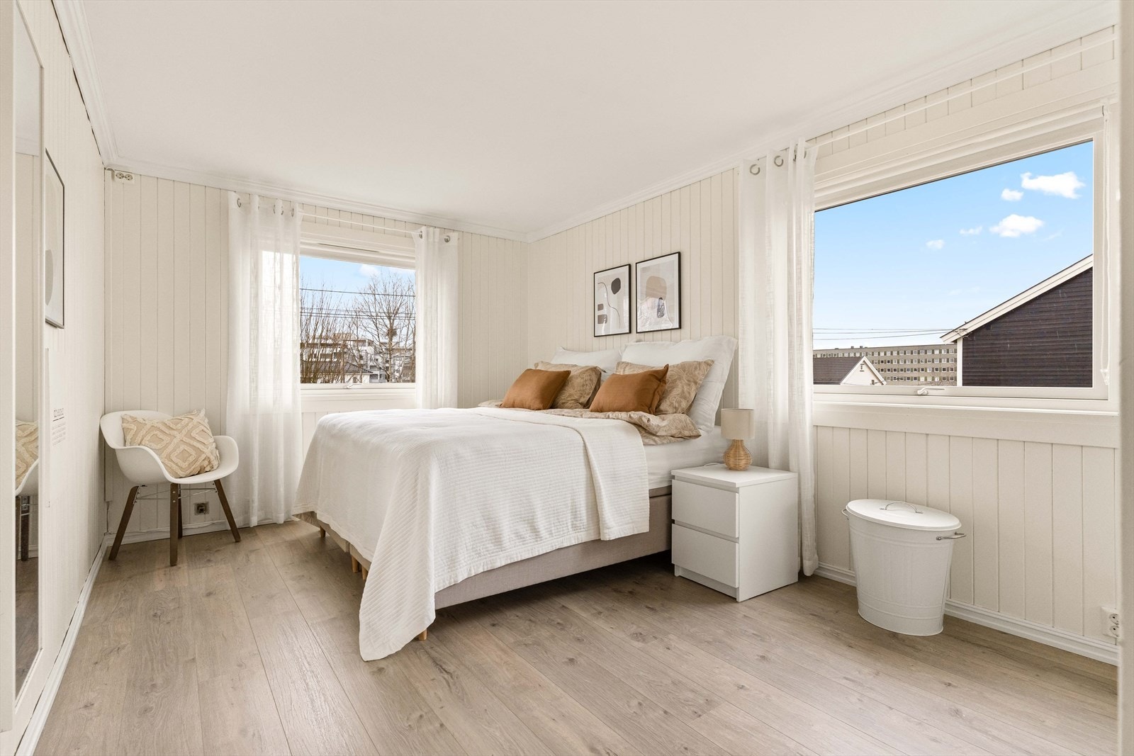 Hovedsoverom med rolig uttrykk og gode lysforhold. Galleribilde