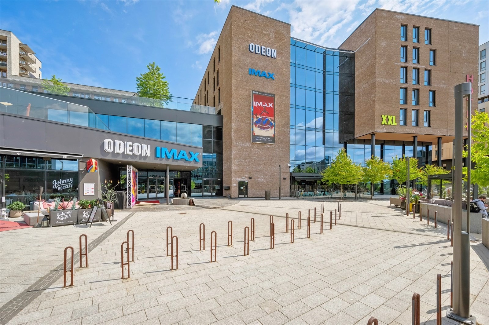 Odeon kino på Storo med 14 saler, bar og landets eneste IMAX-sal. Galleribilde
