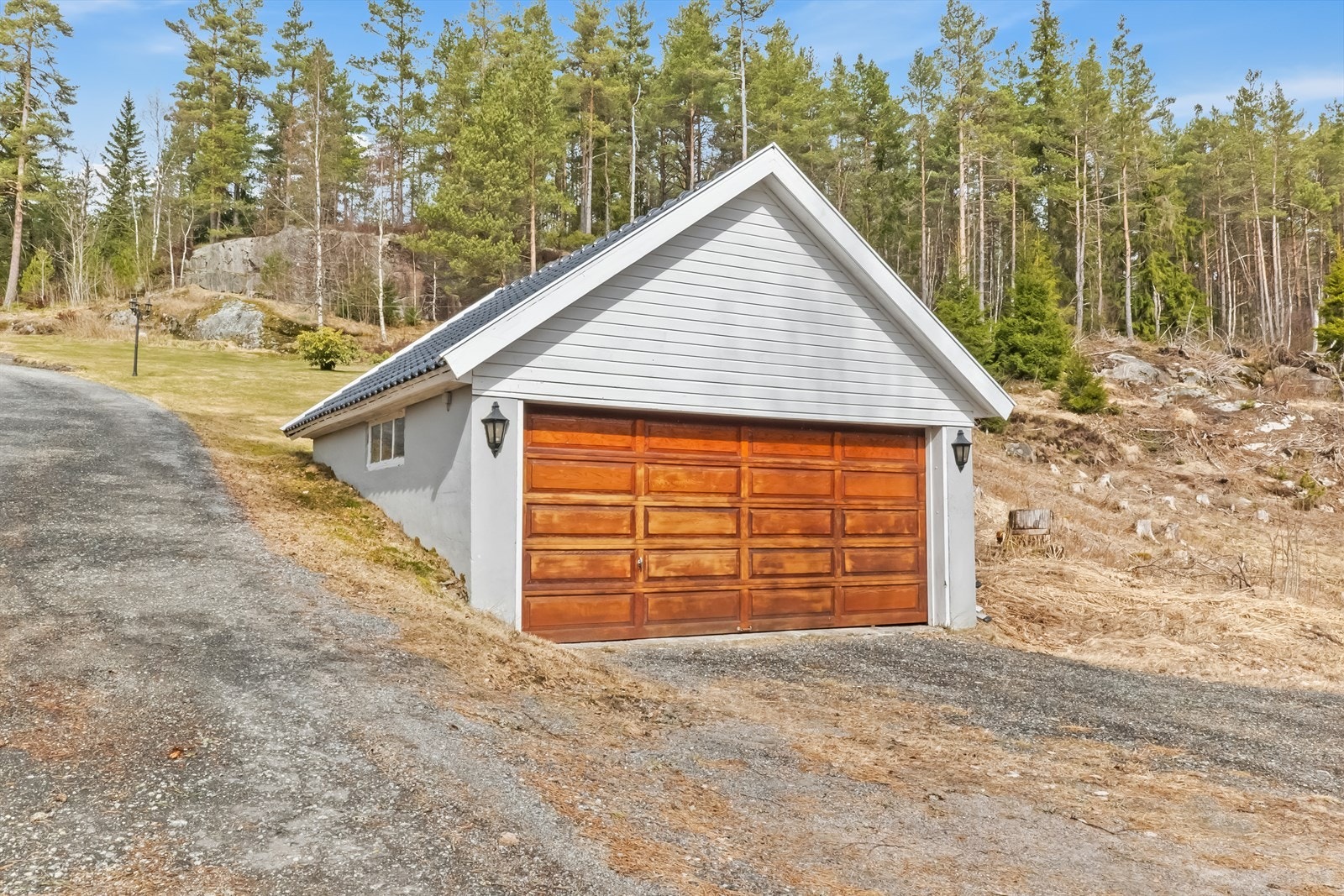 Medfølger garasje. Galleribilde