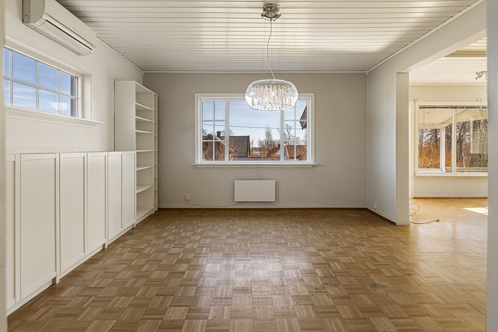 Spisestuen er svært rommelig. Galleribilde