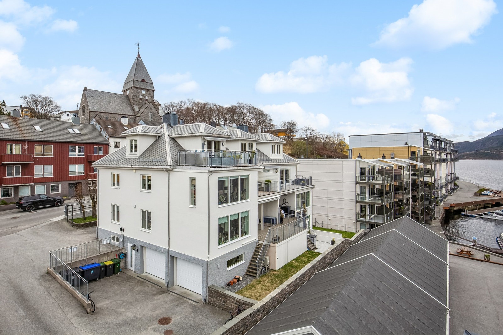 Stor andelsleilighet like ved havna på Nordlandet Galleribilde