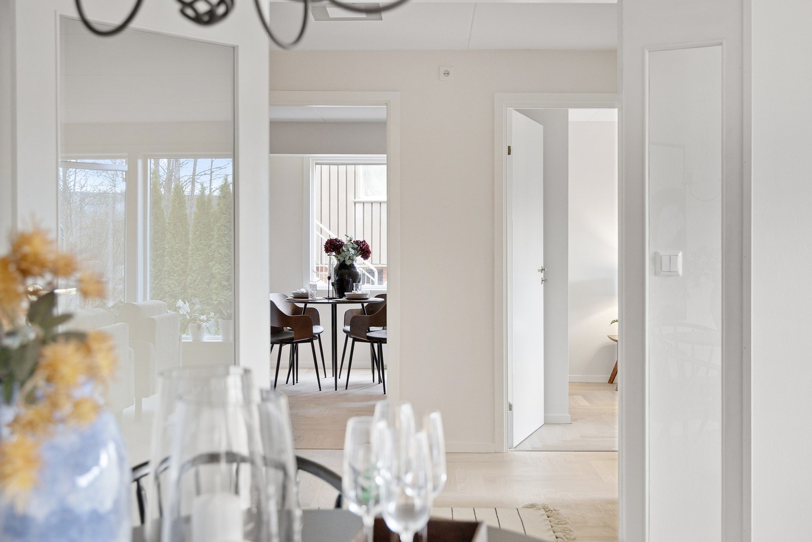 Boligen er lys og innbydende, med en herlig atmosfære. Galleribilde