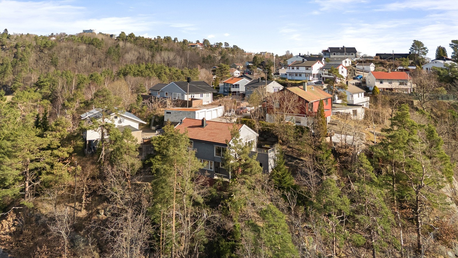 Flott beliggenhet med nærhet til natur og omgivelser. Galleribilde