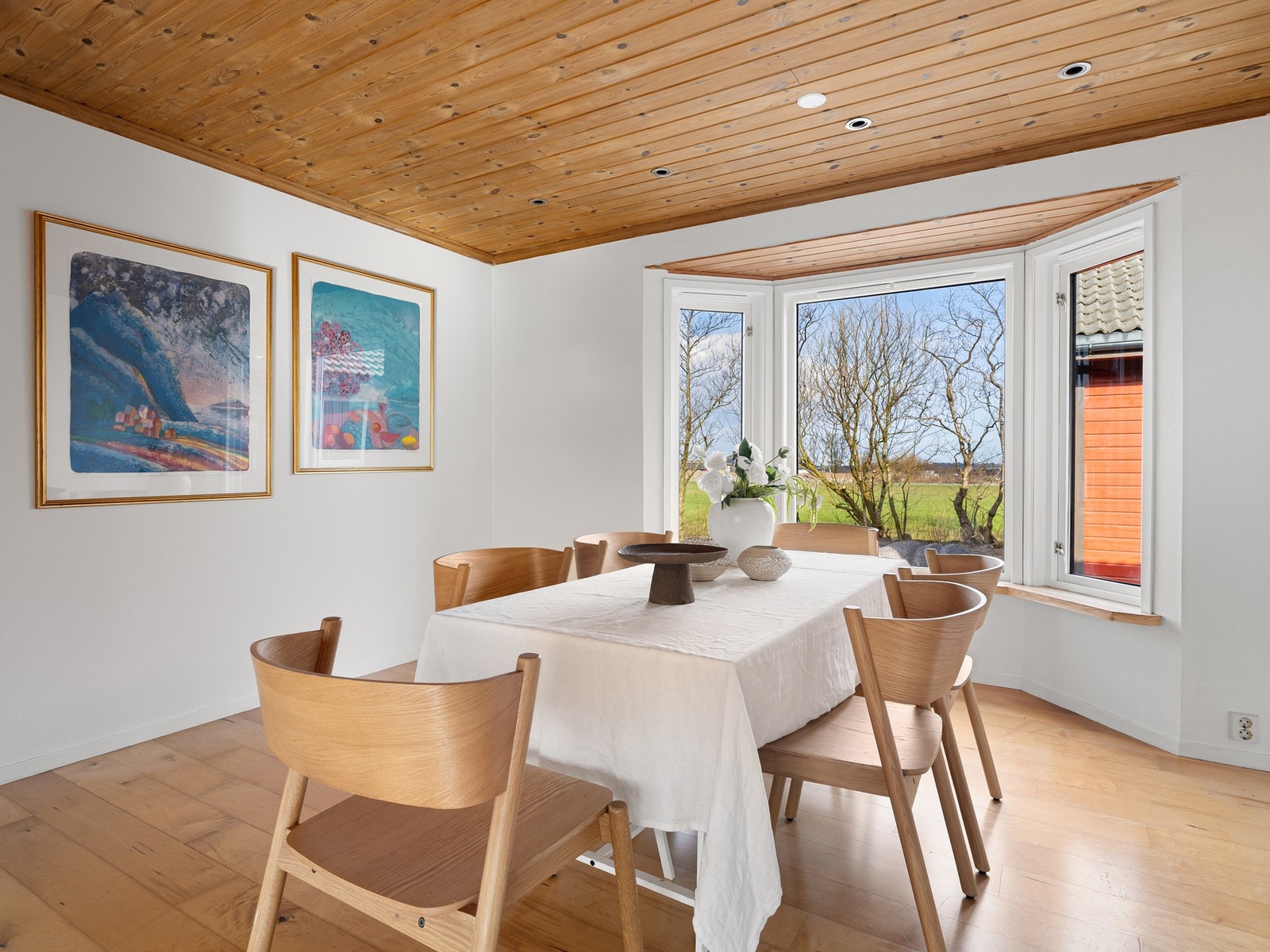 Her kan man innrede med for eksempel komfortabel sofagruppe og spisebord. Galleribilde