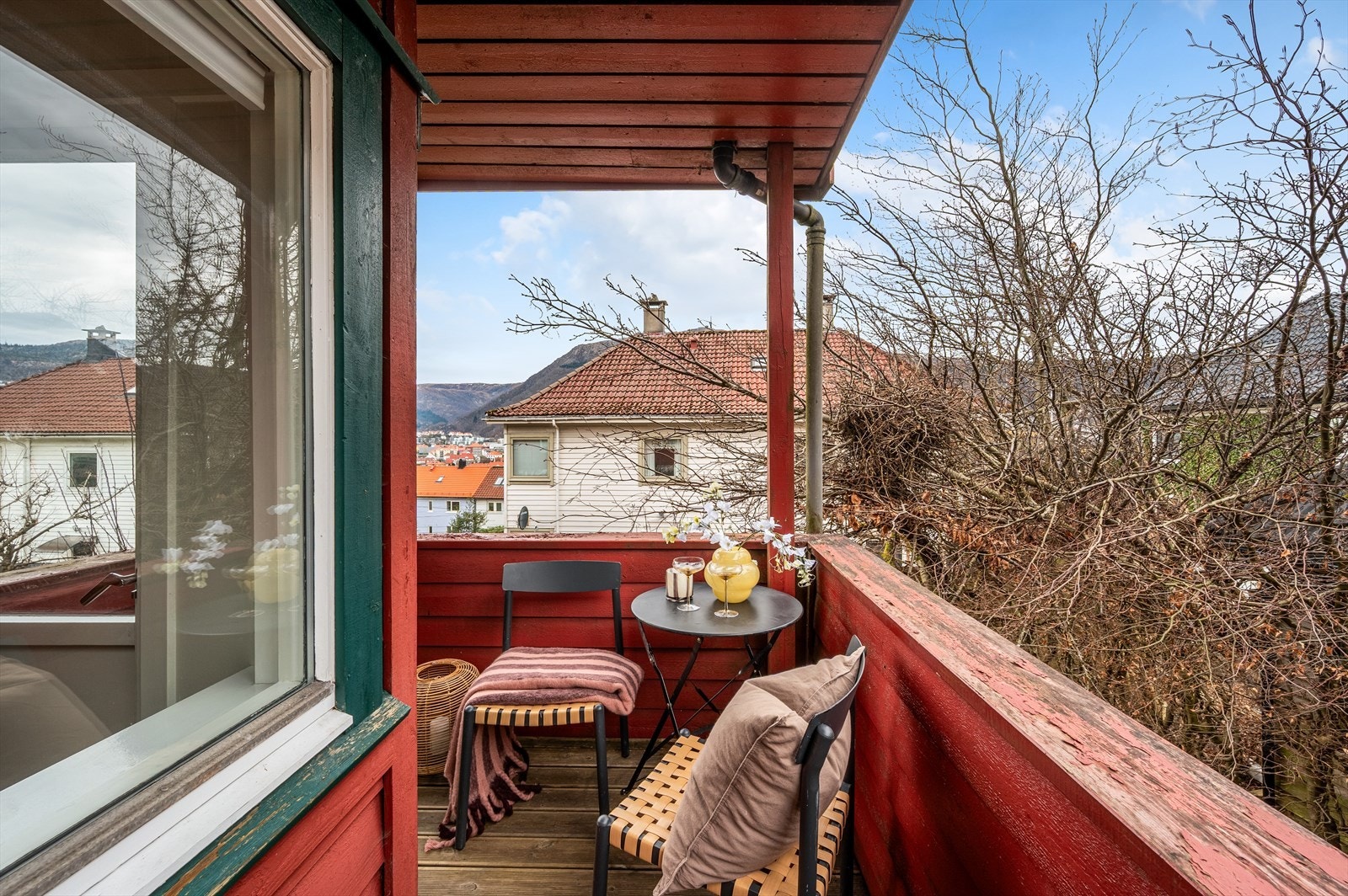 - Her kan du nyte morgensolen med en kaffekopp i hånden - Galleribilde