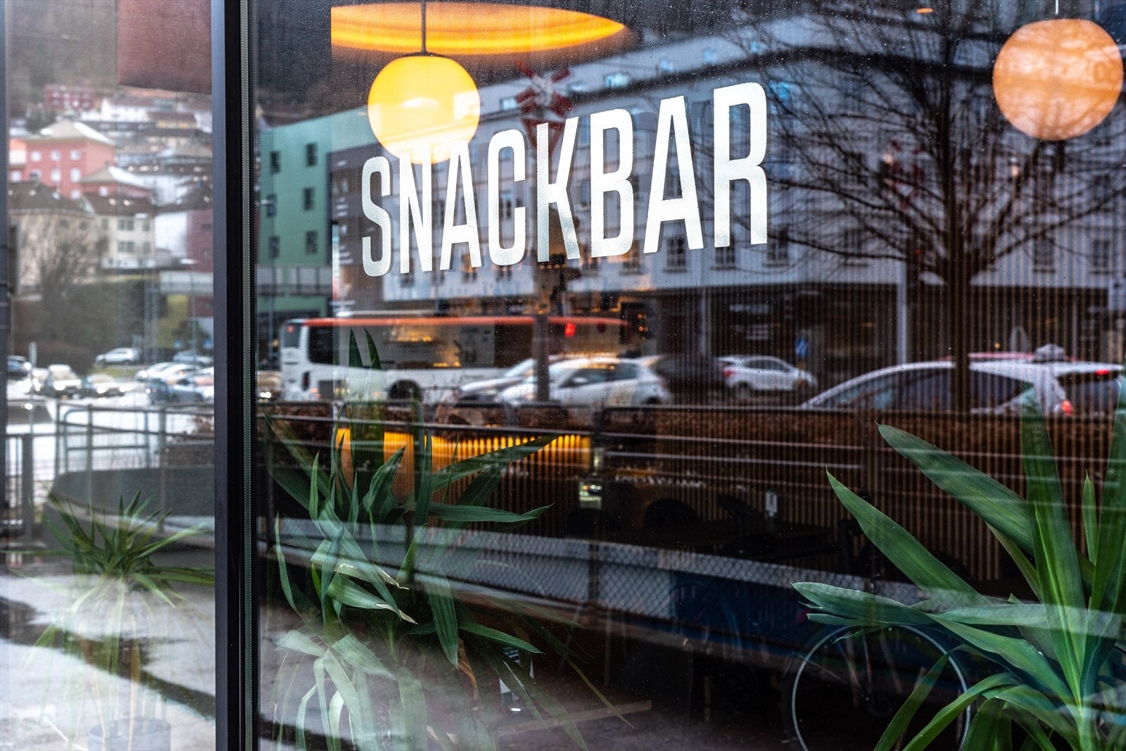 - Man finner også et utvalg restauranter i nærområdet - Galleribilde