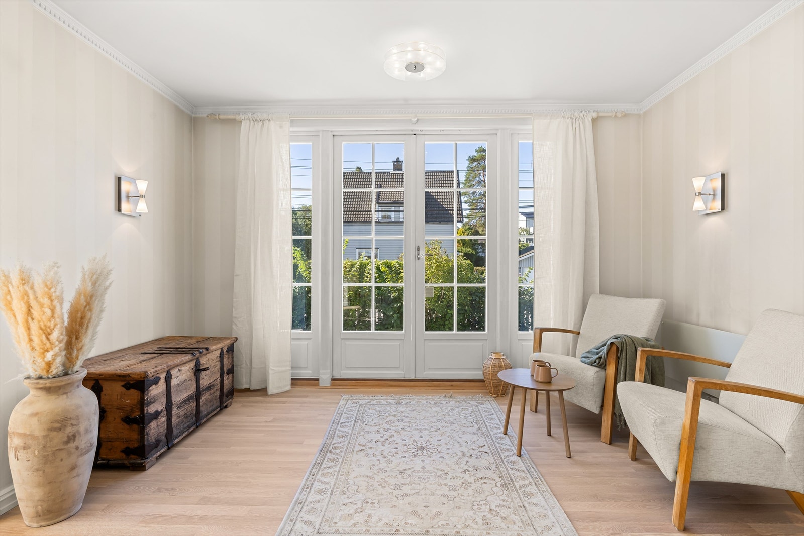 Utgang mot vest til hagen Galleribilde