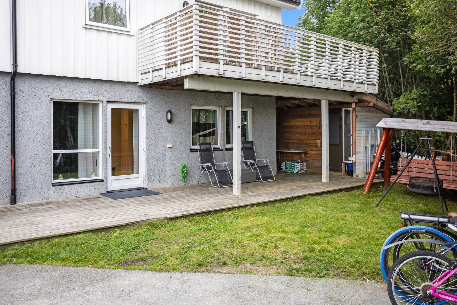 Terrassen på ca. 29 m² er en sjelden god uteplass for en leilighet i denne størrelsen. Galleribilde
