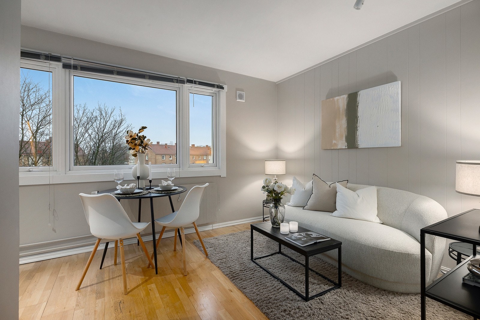 Velkommen til Teisenveien 43! Foto: Junaid Hanif, Diakrit Galleribilde