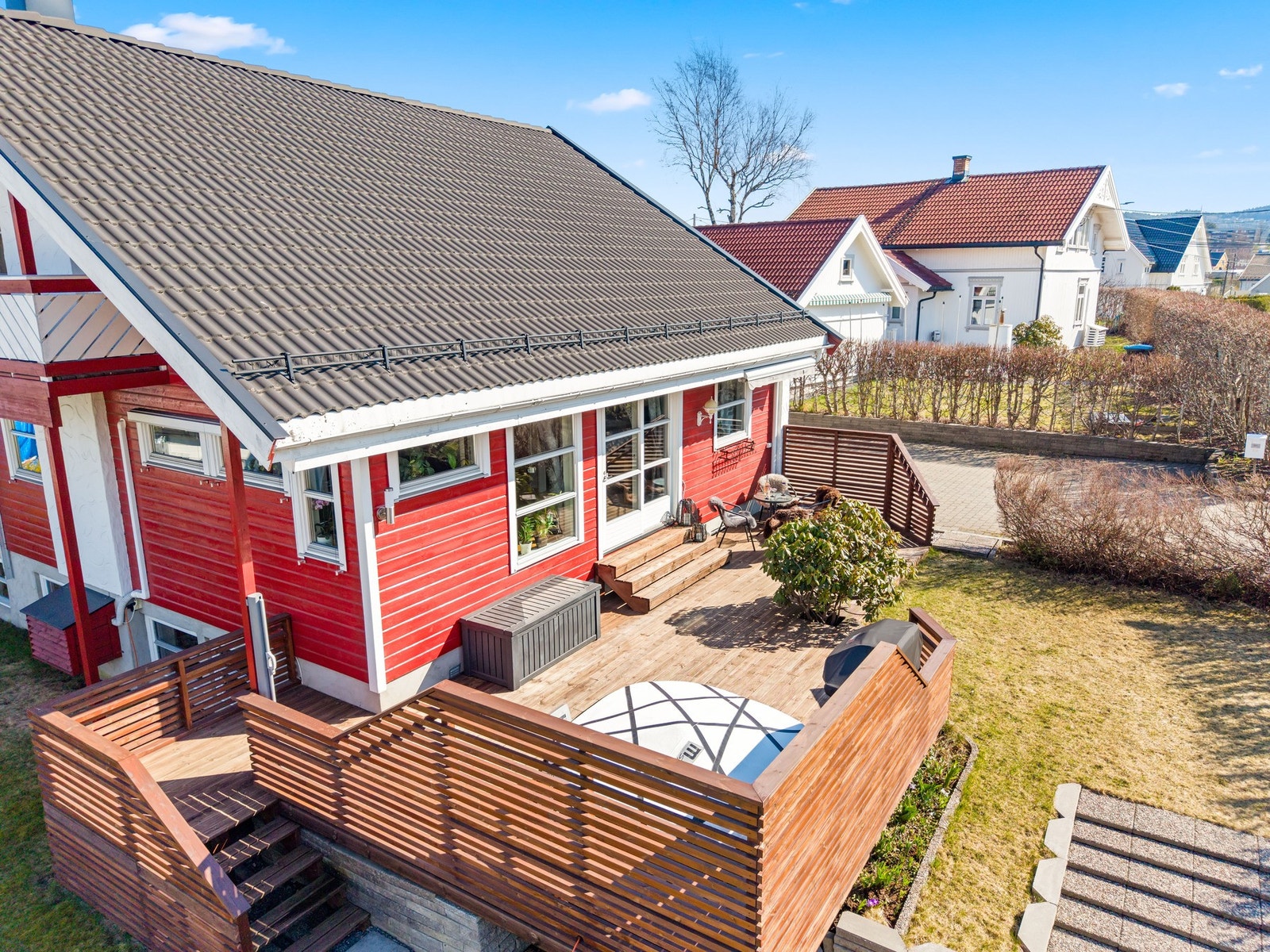 Hyggelig sitteplass på markterrasse perfekt til å samle familie og venner! Galleribilde