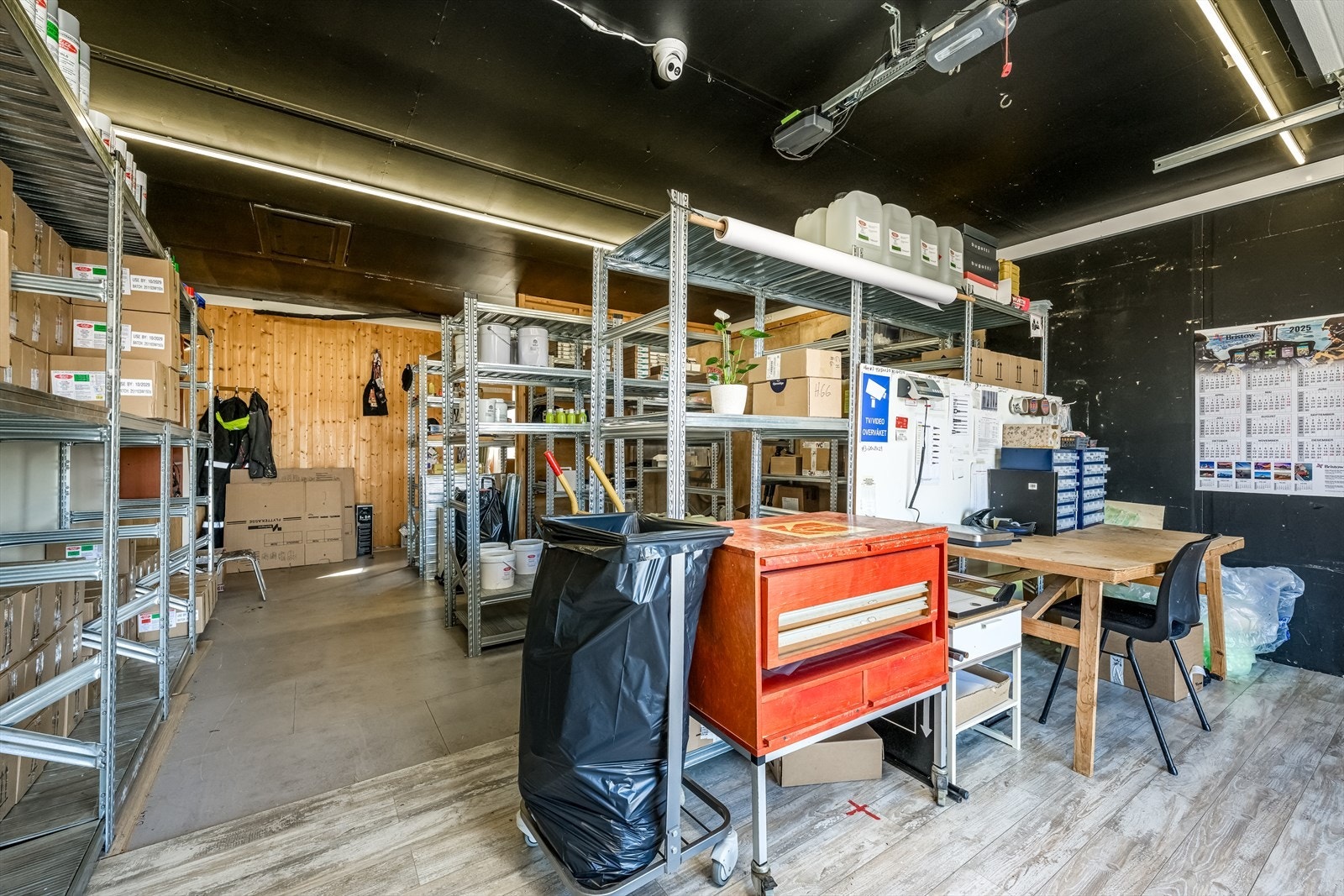 Næringsbygg Lager 01. Bruksendring ikke godkjent. Galleribilde