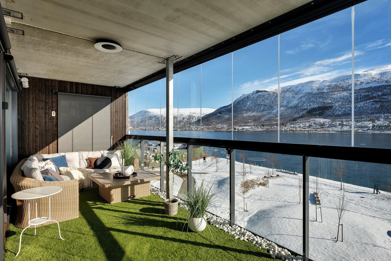 Med hele 31 m² balkong har du god plass for store utemøbler og grill! Galleribilde