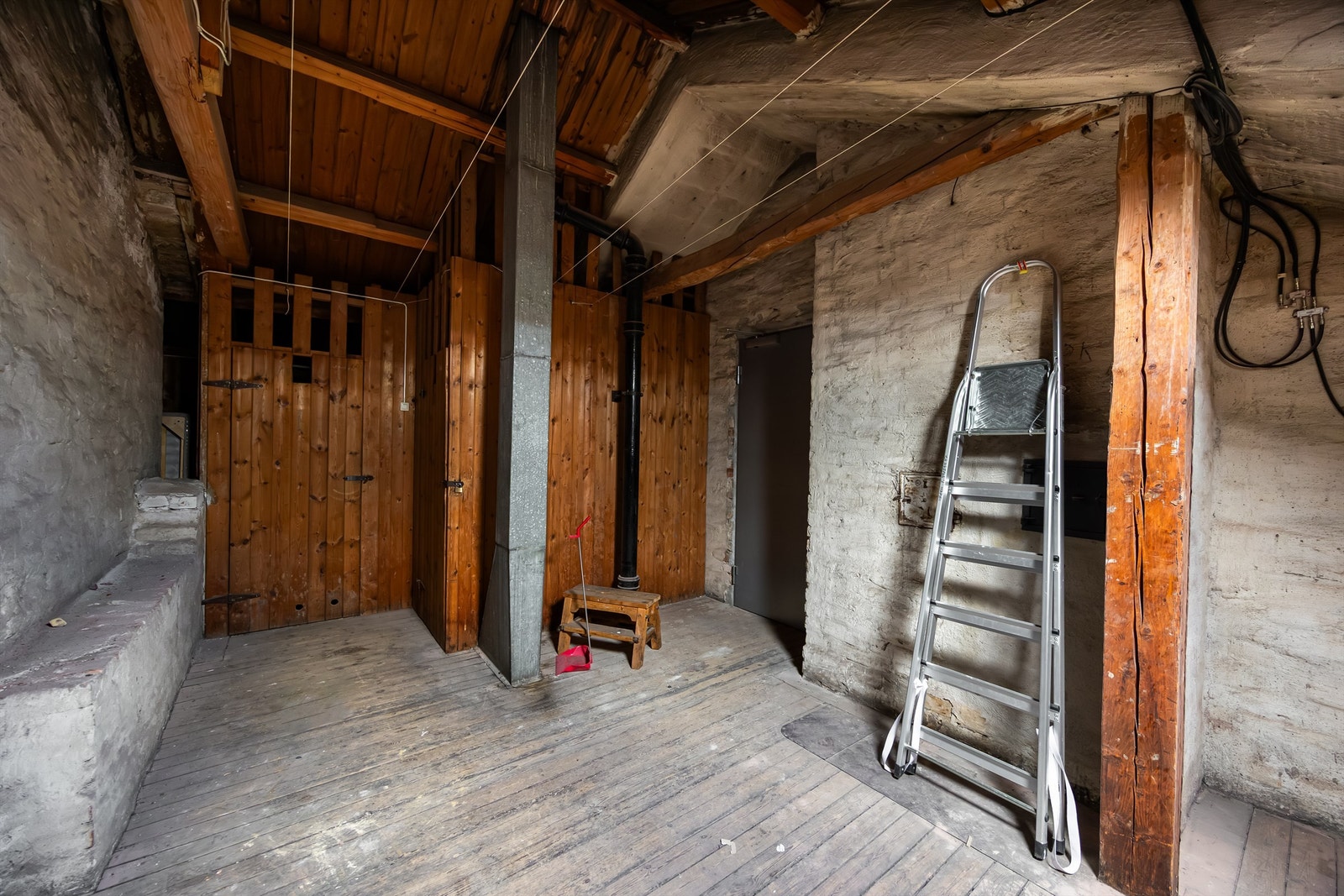 Leiligheten disponerer en kjellerbod og en loftsbod. Galleribilde