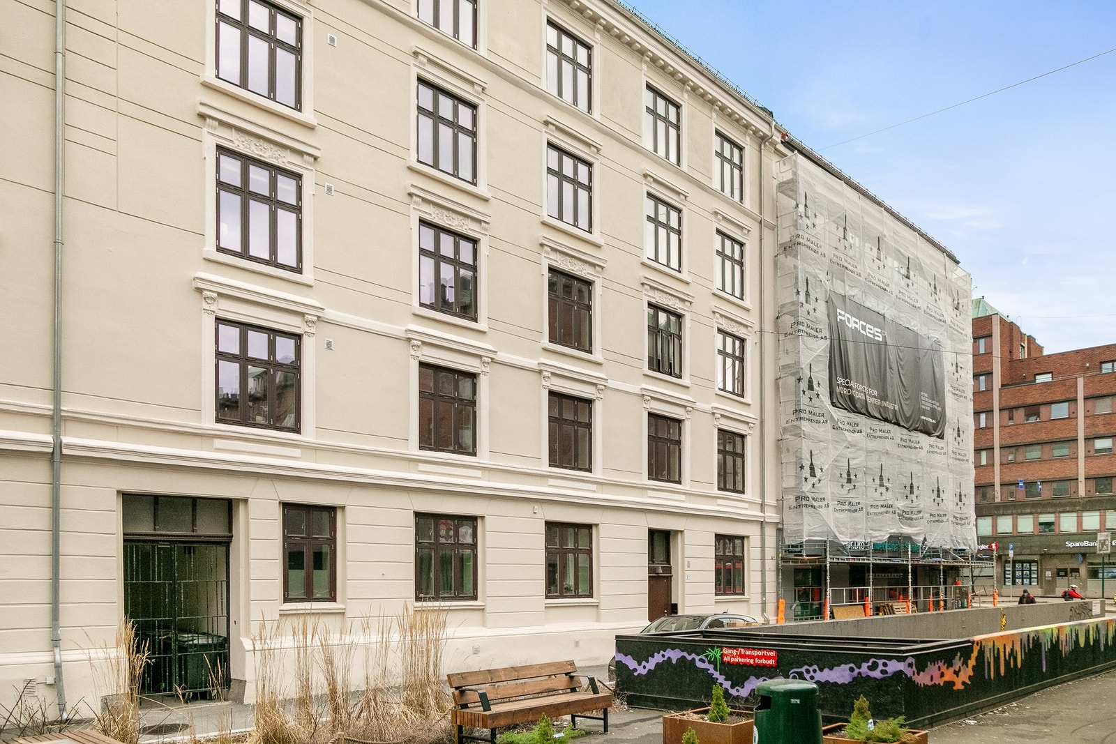 Borettslaget og leiligheten ligger rolig til i sidegate og blindvei. Galleribilde