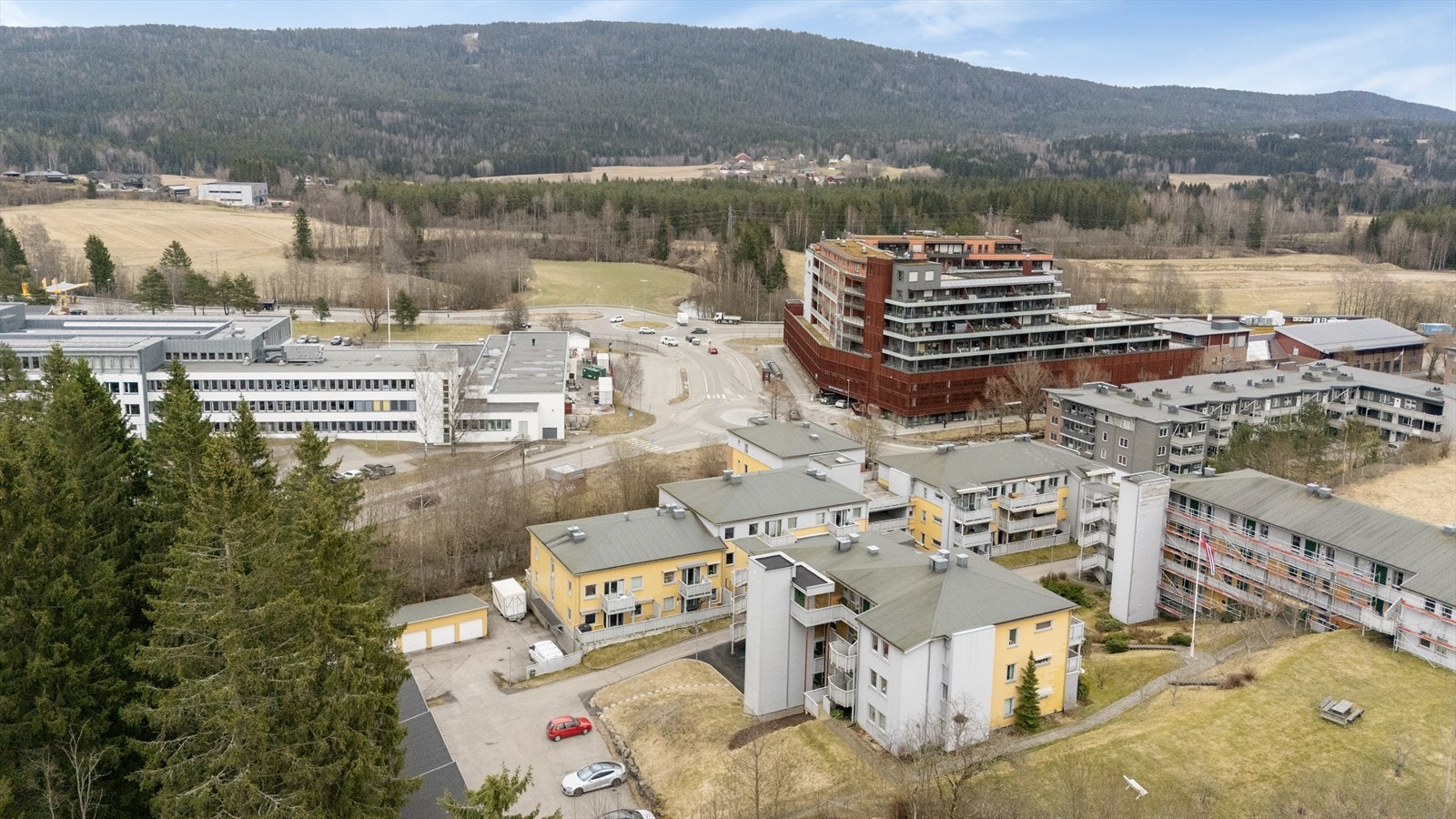 Nittedal er omkranset av store skogsområder som Nordmarka og Romeriksmarka, med rike turmuligheter. Galleribilde