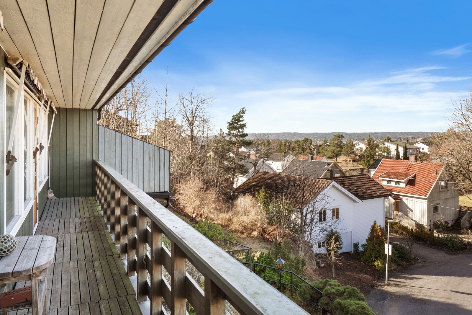 Den andre verandaen på ca. 10 m² har også direkte adkomst fra stuen. Galleribilde